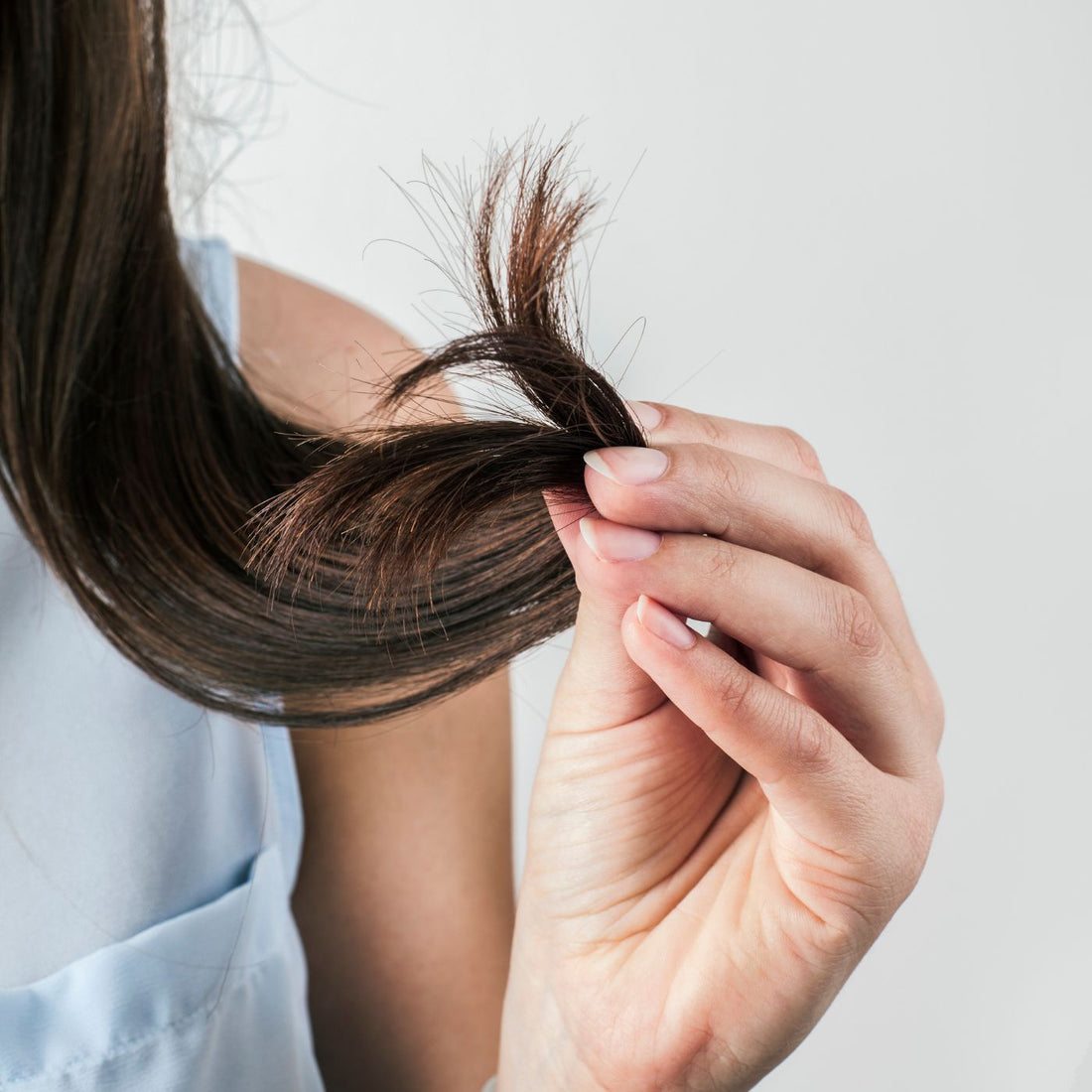 Kaputte Haare: Warum sie oft nachts entstehen – und nicht beim Styling