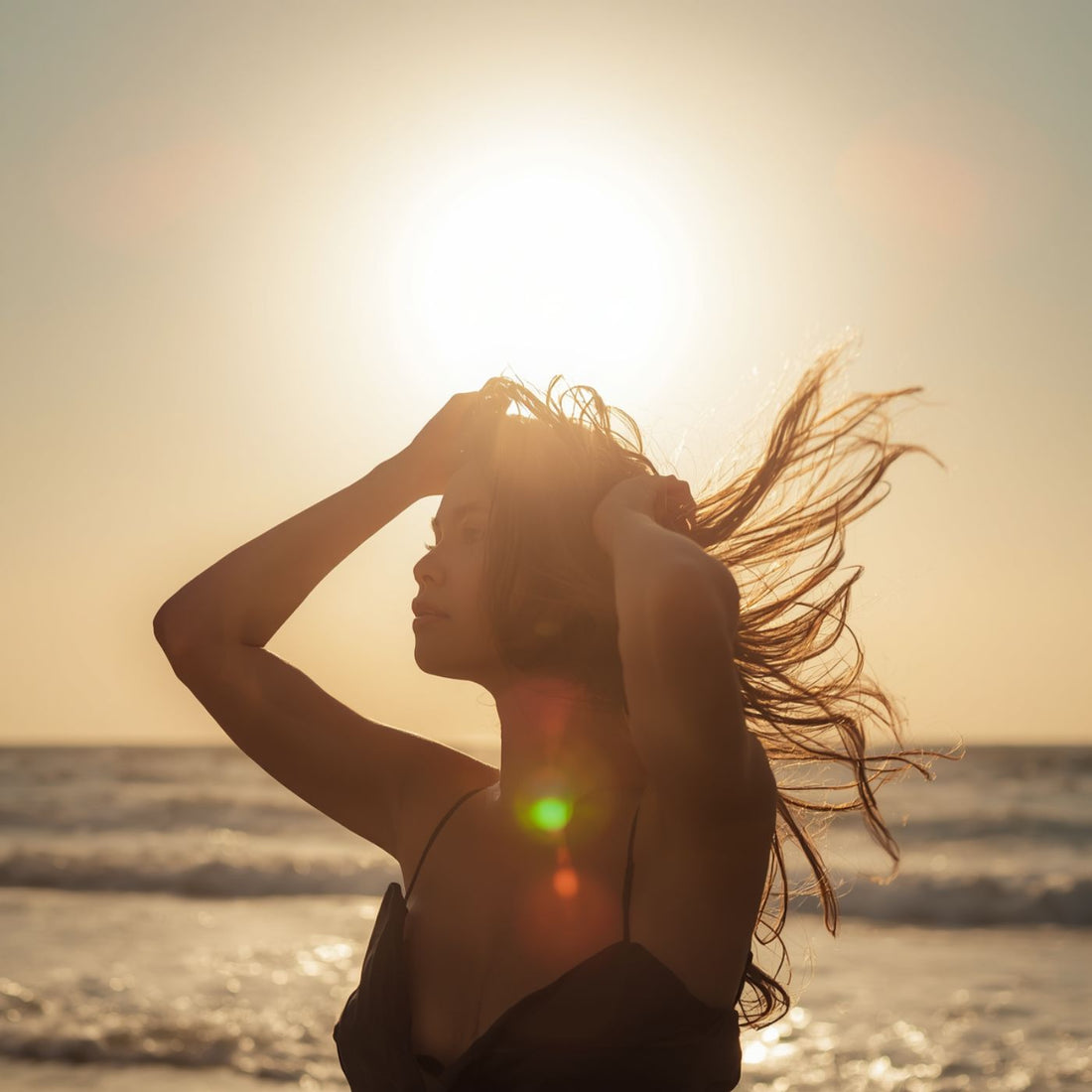 Haare vor Sonne schützen: Was im Sommer wirklich wichtig ist