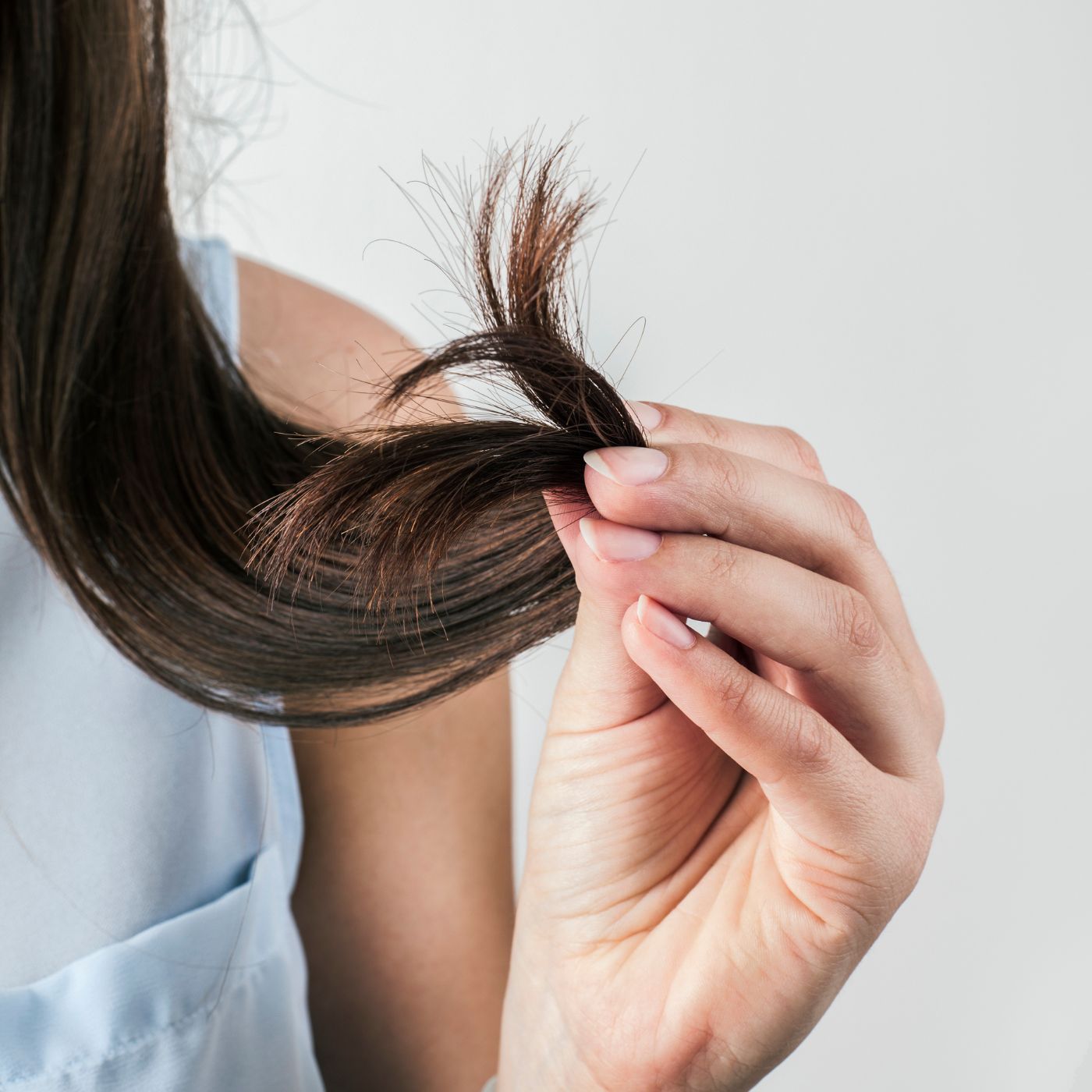 Kaputte Haare vermeiden: Was nachts wirklich hilft